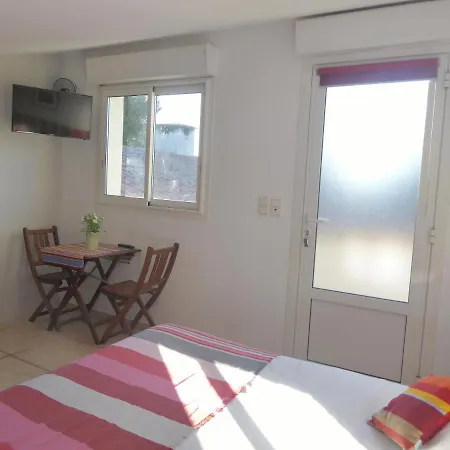 Konukevi Mas Picton 4*