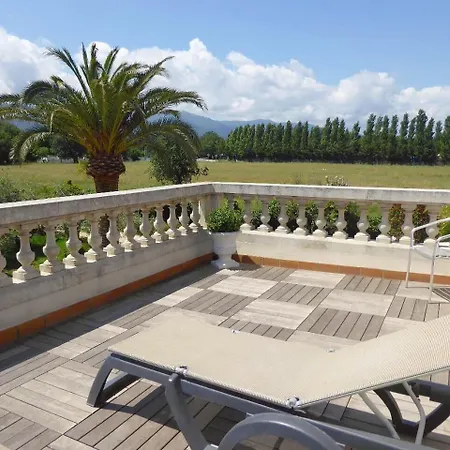 Konukevi Mas Picton 4*